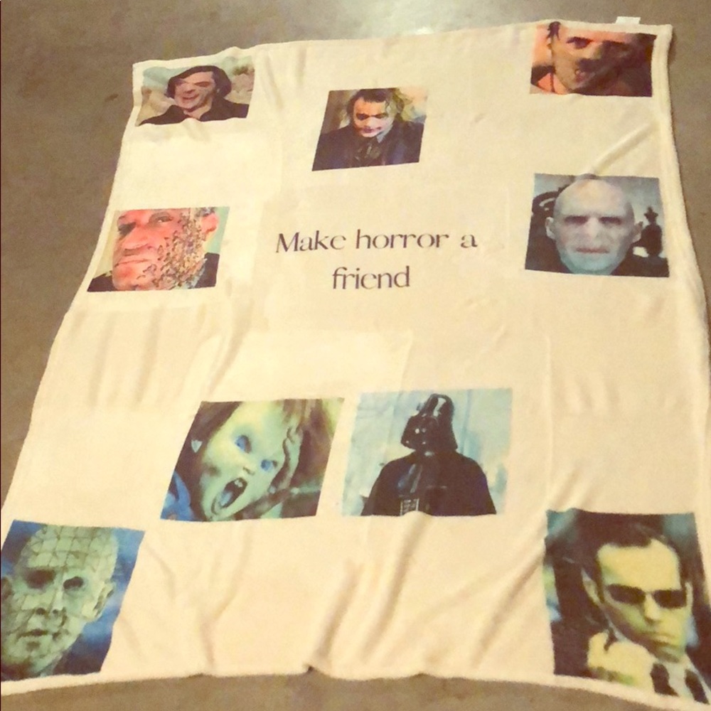 Horror blanket